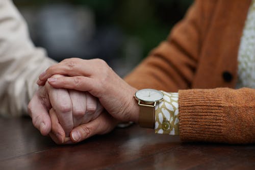 有没有可以挽回女友的情话，教你如何学会说撩人情话